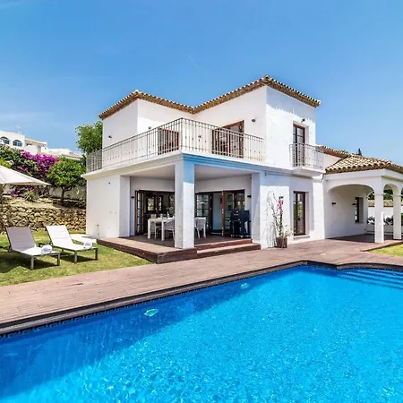 Luxury 3 Bed With Heated Pool - Nueva Andalucia *