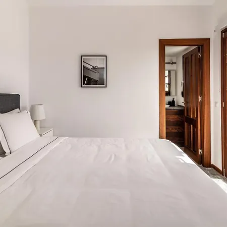 Luxury 3 Bed With Heated Pool - Nueva Andalucia *