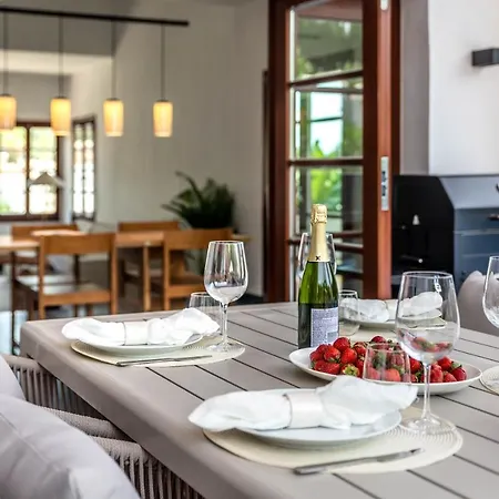Luxury 3 Bed With Heated Pool - Nueva Andalucia *