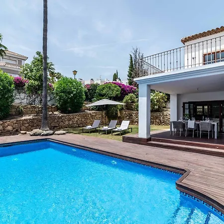Luxury 3 Bed With Heated Pool - Nueva Andalucia Villa